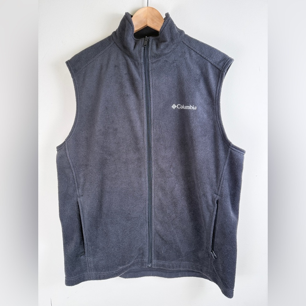 Columbia Mens Large Black Cathedral PeakFleece Vest 1519151 Outdoor Hiking